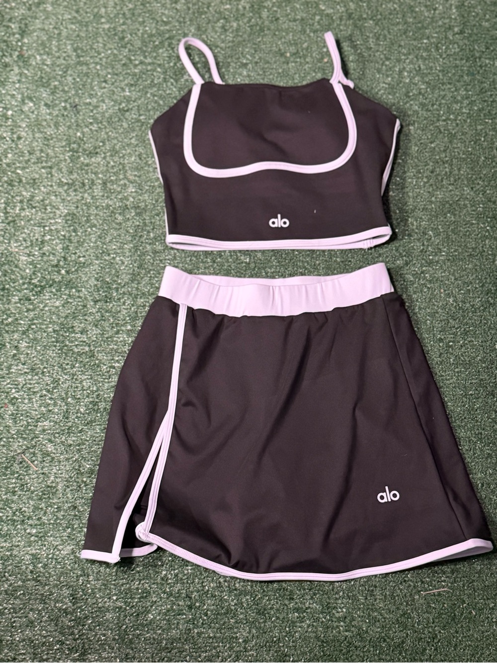 ALO Yoga Black and Light Pink Girls Tennis Set